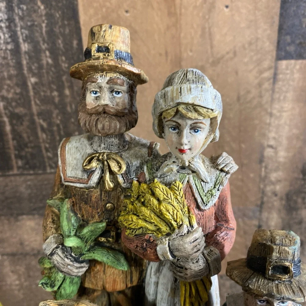 Vintage Style Colonial Pilgrim Family Thanksgiving Dinner Statue Decoration‎